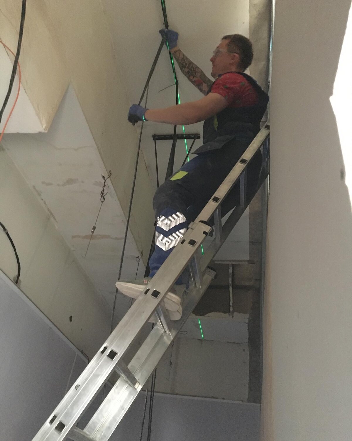 лестница трансформер krause, стремянки для мойки окон, монтаж гипсокартона, монтаж, монтаж гипсокартонного потолка