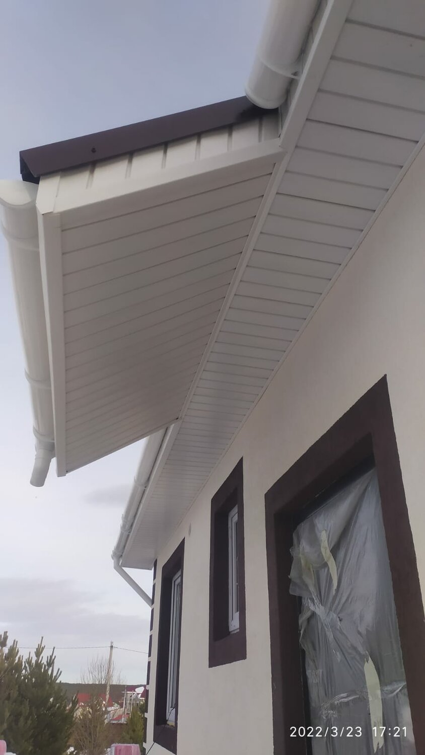 сайдинг софит ю пласт, софит перфорированный, подшивка свесов, софит сайдинг для подшивки свеса, сайдинг софит, софиты для подшивки кровли