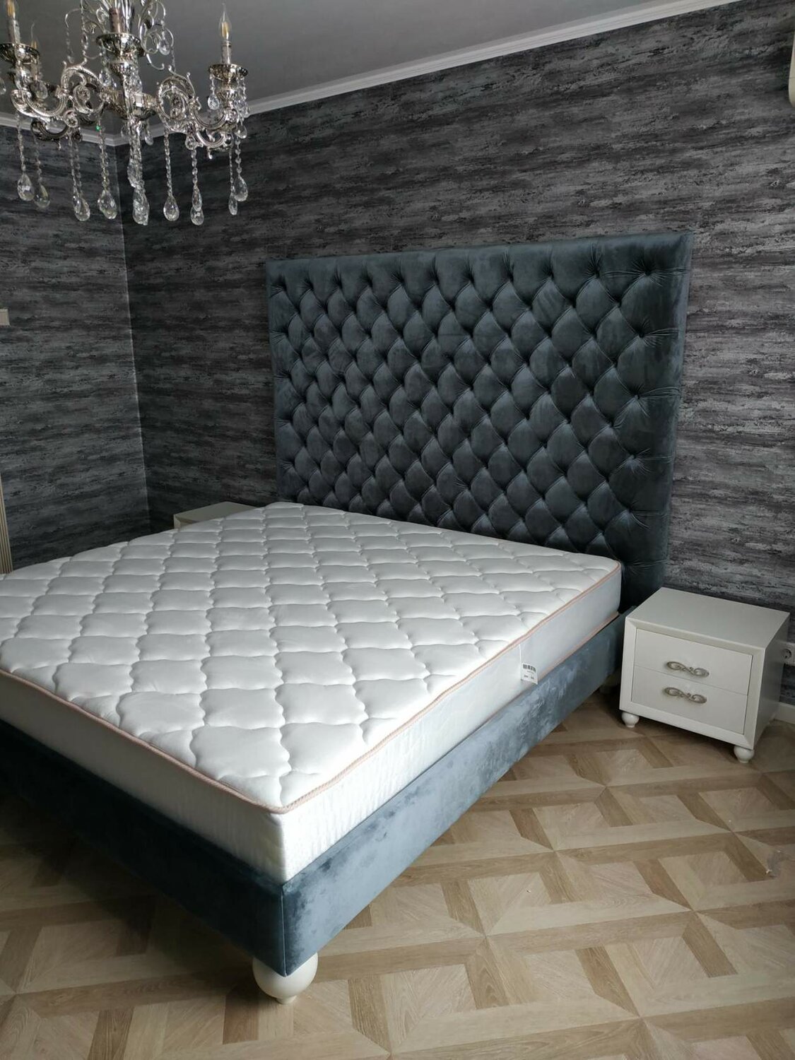 кровать велюр с каретной стяжкой, кровать, кровать с изголовьем 130см, кровать с высоким изголовьем, кровать с каретной стяжкой