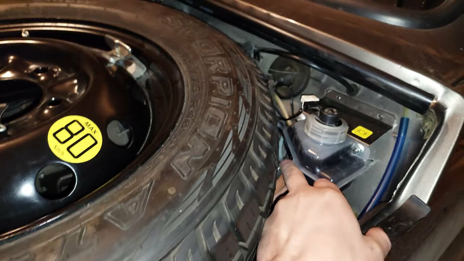 тормозная жидкость рено меган 2, запаска r17 bmw e53, тормозная жидкость, замена масла в двигателе, автомобиль