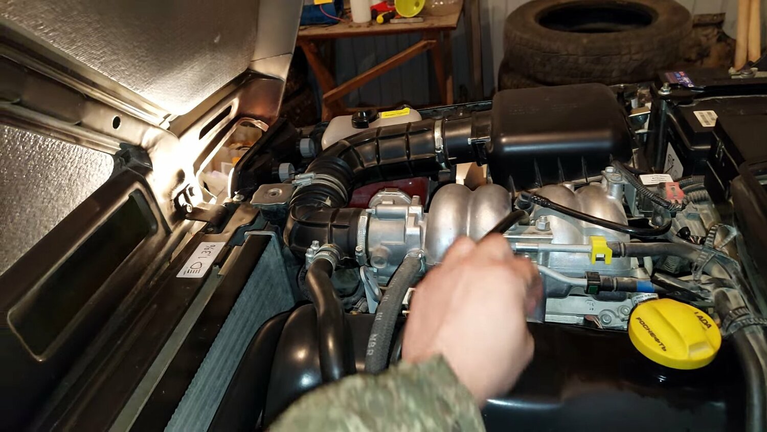 нива 21214 под капотом, двигатель газон некст 10.0, форд 6.0 powerstroke lov boost pressure resolved, лада нива урбан двигатель, подкапотное пространство нива