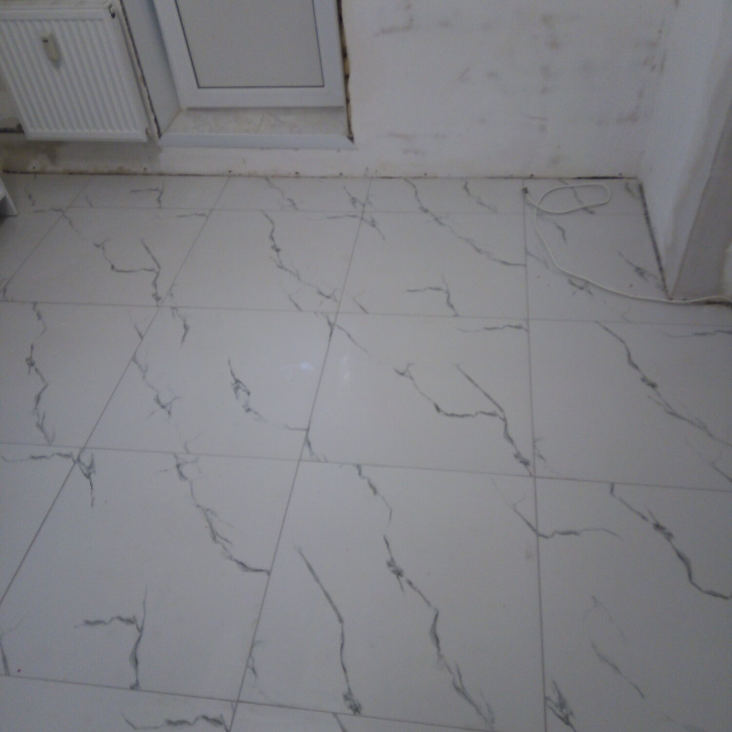 мраморная плитка, плитка на пол, укладка плитки, кафель, плитка под мрамор