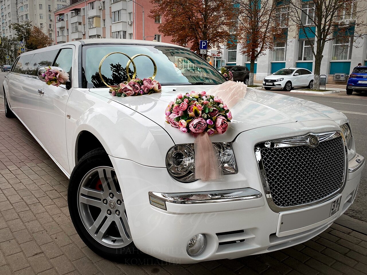 chrysler 300, крайслер 300с свадебный, крайслер 300с белый на свадьбу, крайслер 300с на свадьбу, свадебная машина