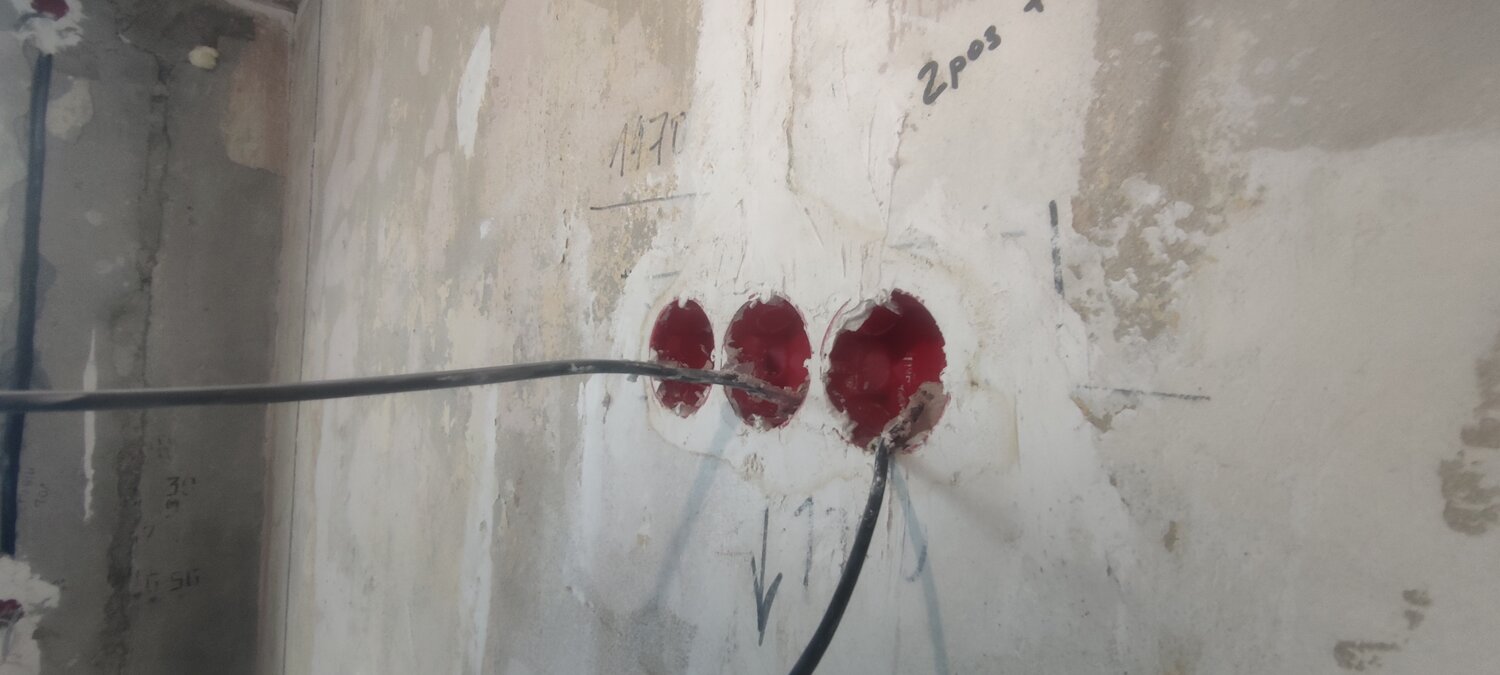 подрозетник для бетонных стен, подрозетник, подрозетник в новостройке, подрозетник в стене, подрозетники в стене