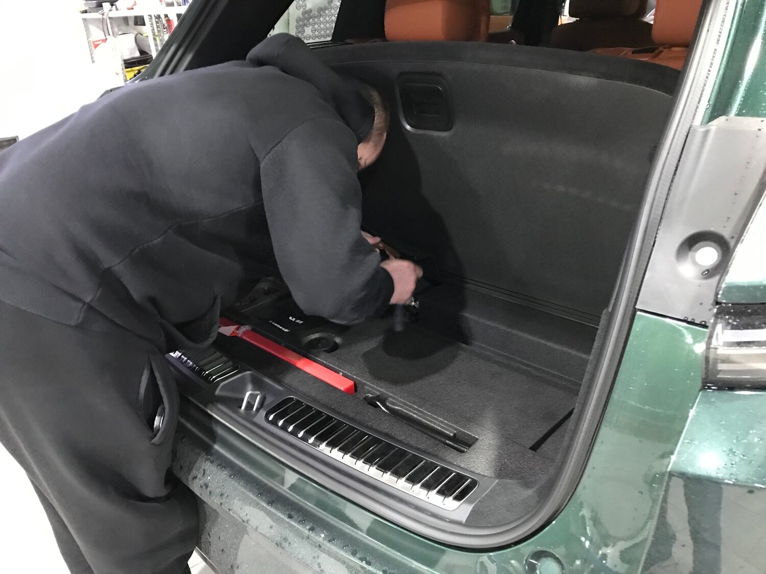 touareg 2 багажник, авто, range rover запаска, бмв х5 в сервисе, не открывается багажник фрилендер 2