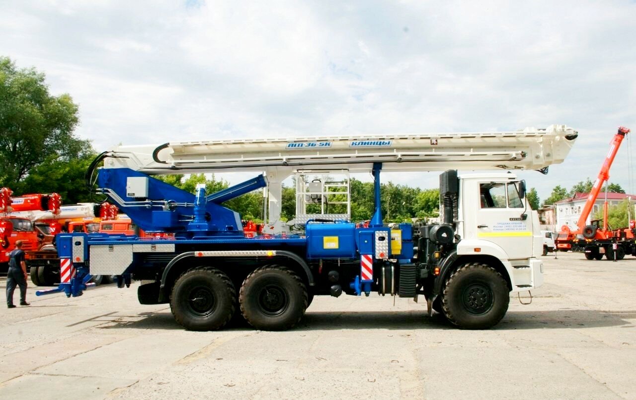 автовышка камаз, автогидроподъемник випо 28-01кама 43118, агп клинцы агп-36-5к на шасси камаз-43118, однорядка, стрела вперед, камаз 43118 автогидроподъемник, автокран камаз