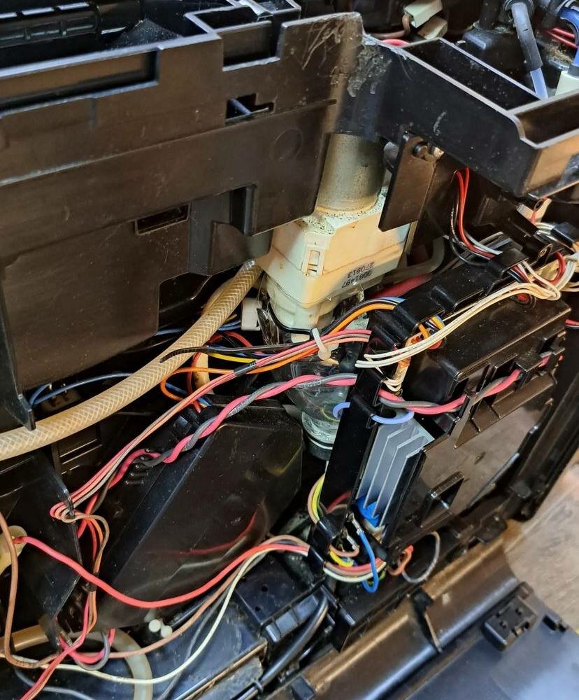 кофемашина бош, кофемашина bosch benvenuto classic, починить кофемашина tes 71621 rw, кофемашина delonghi esam 3000, кофемашина филипс ep5447/90