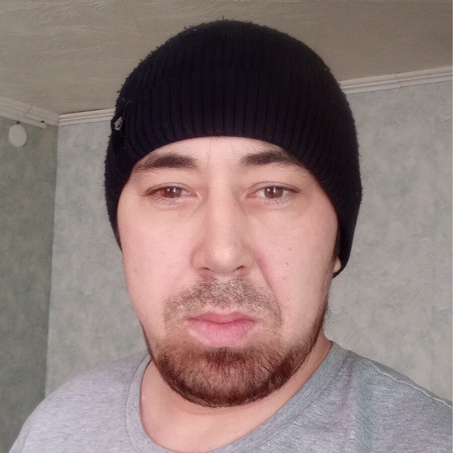 Павел Лакшенов