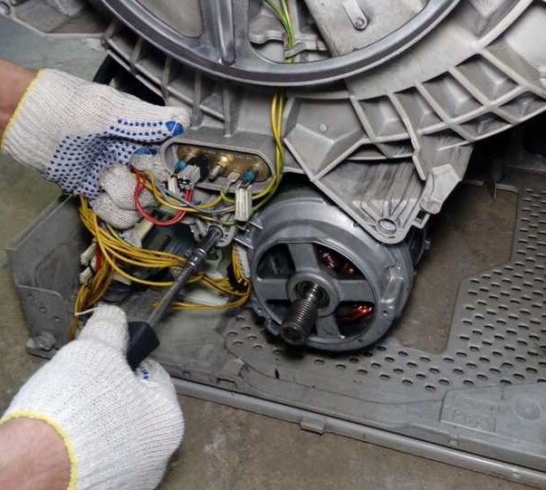 стиральная машина, стиральная машина занусси, ремонт стиральных машин, двигатель стиральной машины, хотпоинт аристон стиральная машина подшипник барабана