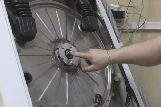 замена подшипника в стиральной машине, стиральная машина ардо с вертикальной загрузкой, в стиральной машине, стиральная машина ардо, подшипника барабана стиральной машины вирпул