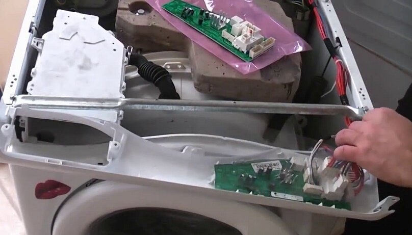 стиральная машина канди, разобранная стиральная машина, стиральная машина, разбираем замок стиральная машина candy, стиральная машина аристон