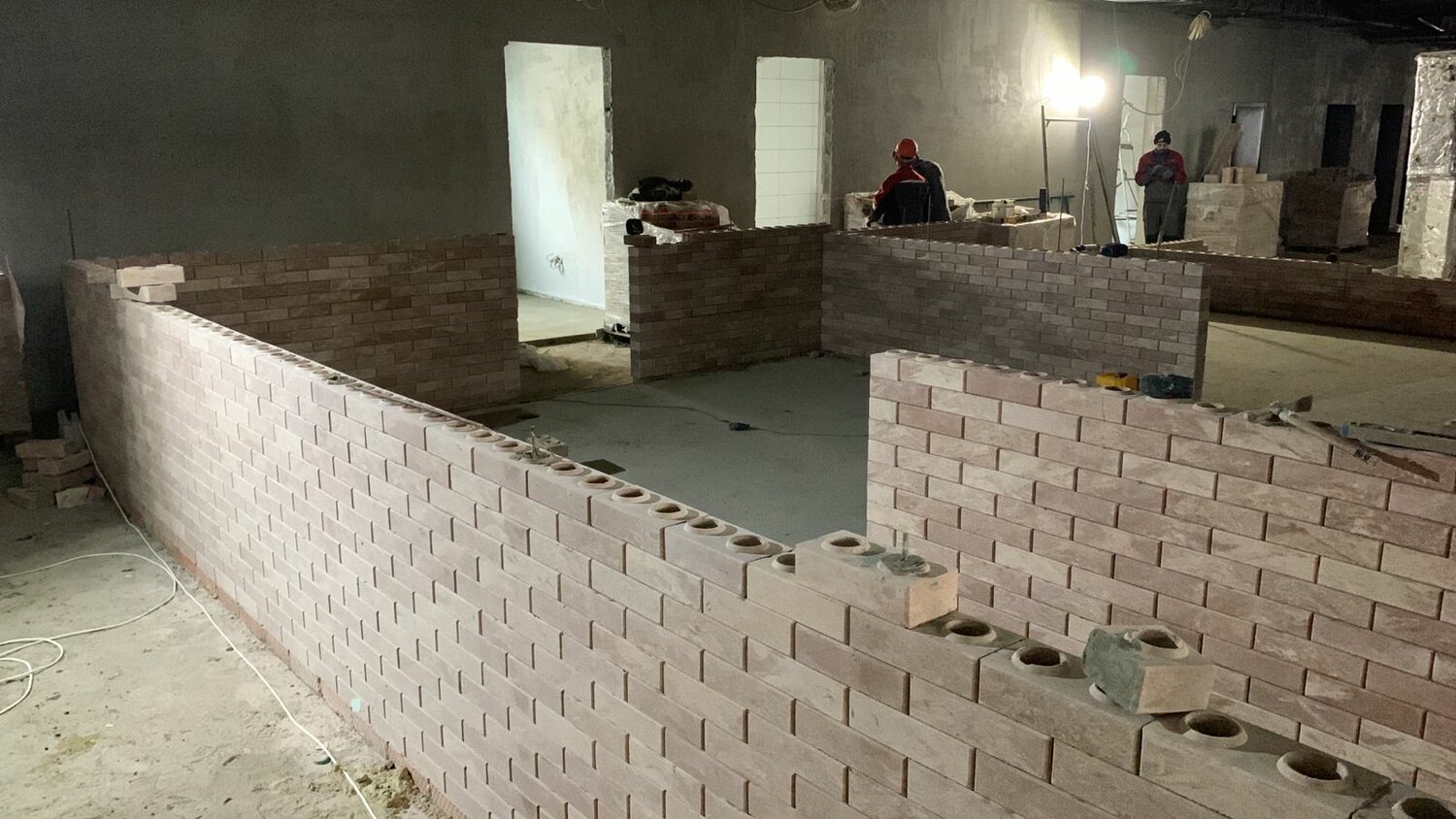 перегородки из кирпича, перегородка из газобетонных блоков 50 мм, перегородки из газобетонных блоков, кладка перегородок из кирпича, перегородки из газобетона