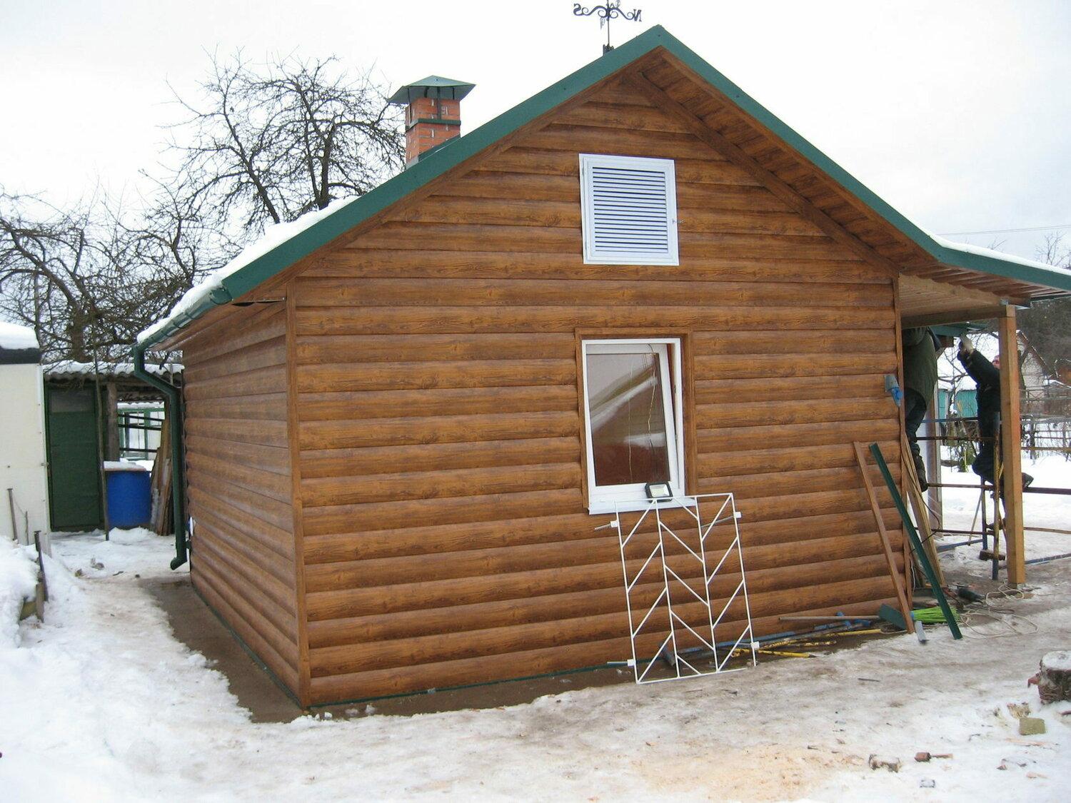 отделка бани снаружи, обшивка бани снаружи, дом дача, баня снаружи, дачный домик