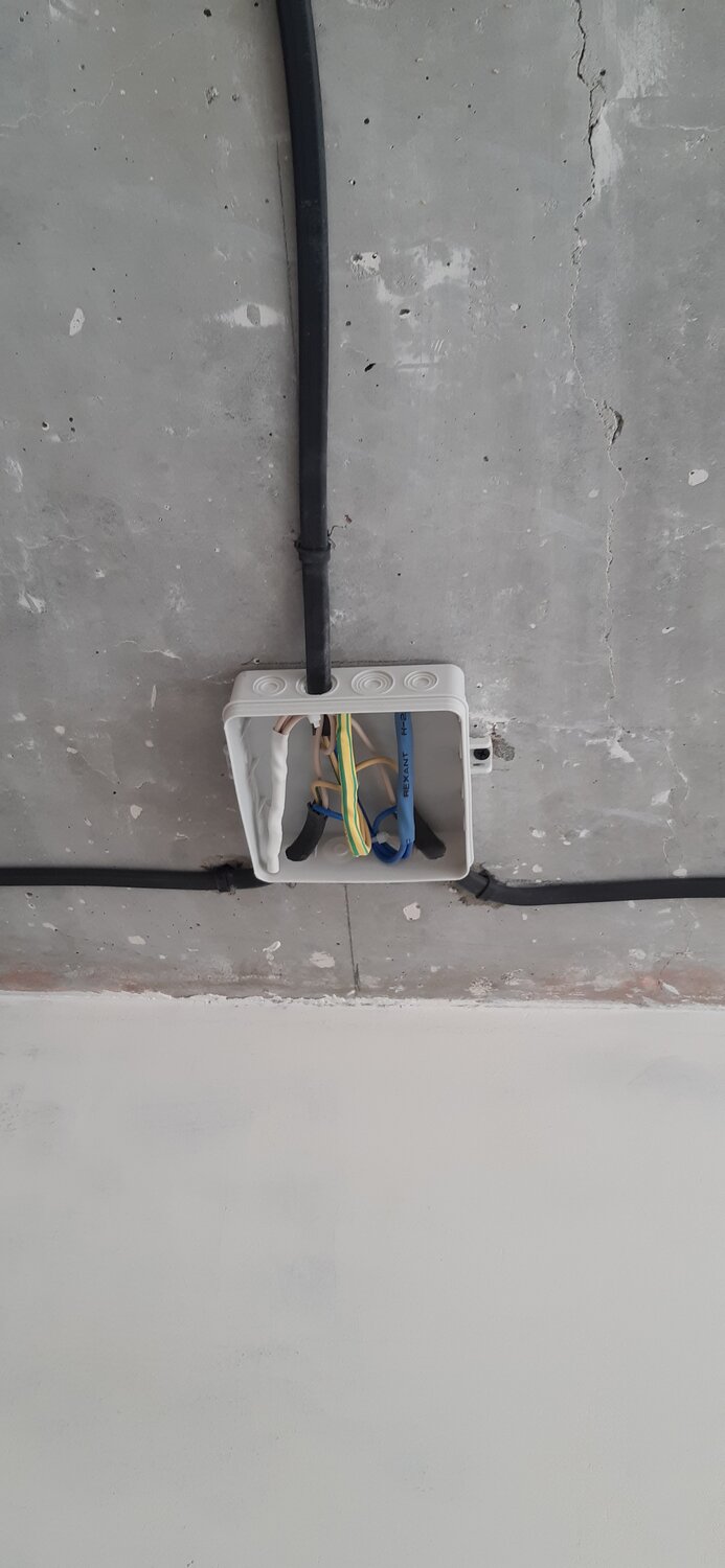 монтаж электропроводки, монтаж проводки, прокладка электропроводки, замена электропроводки, расключение проводов распаечной коробки