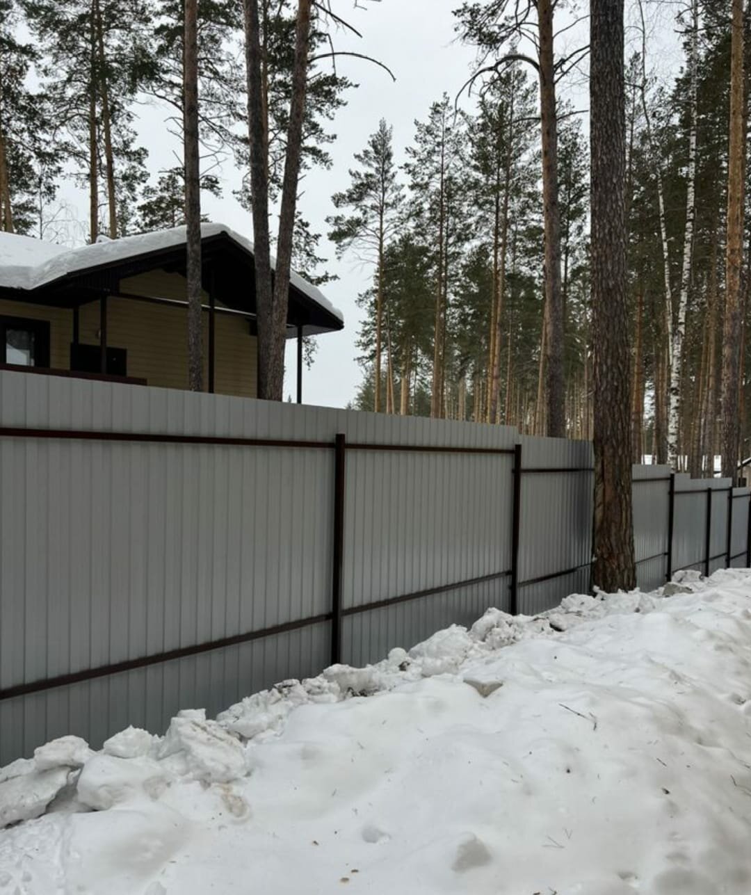 репино парк, хвойная 91 екатеринбург, ограждение забор, забор, загородный дом