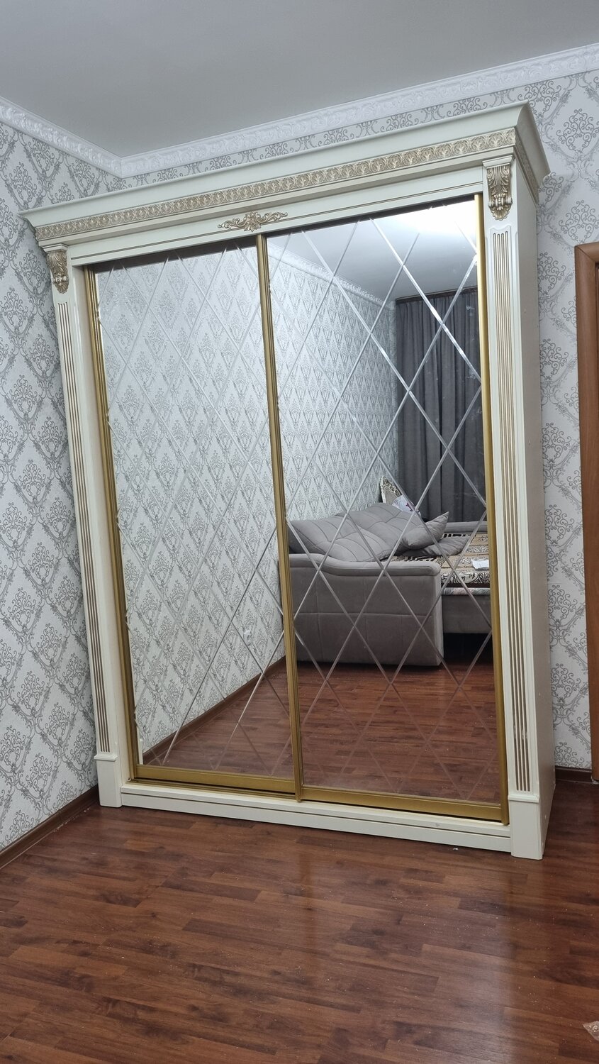 шкаф купе в классическом стиле, шкафы купе классика, шкафы купе, шкаф купе в классическом стиле в прихожую, шкаф купе мдф