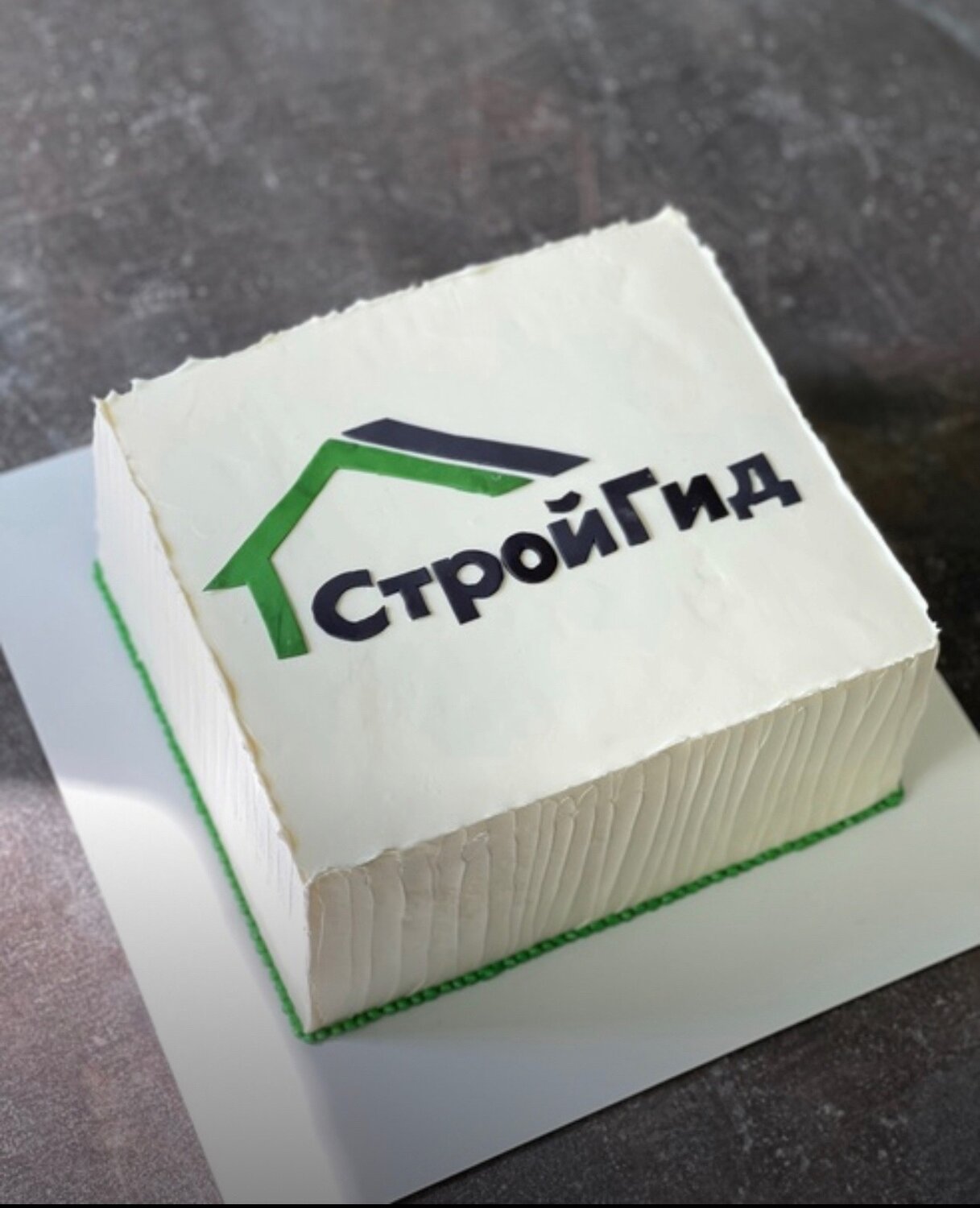 торт на день строителя, торт для строителя, торт с логотипом, торт с логотипом компании, корпоративный торт с логотипом