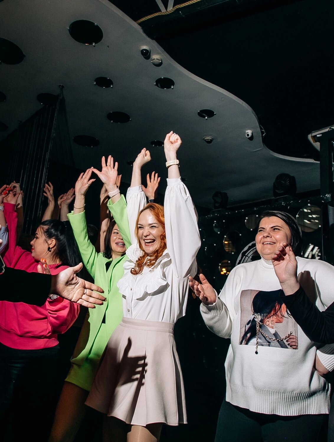 девушка, человек, корпоратив, тусовка, вечеринка