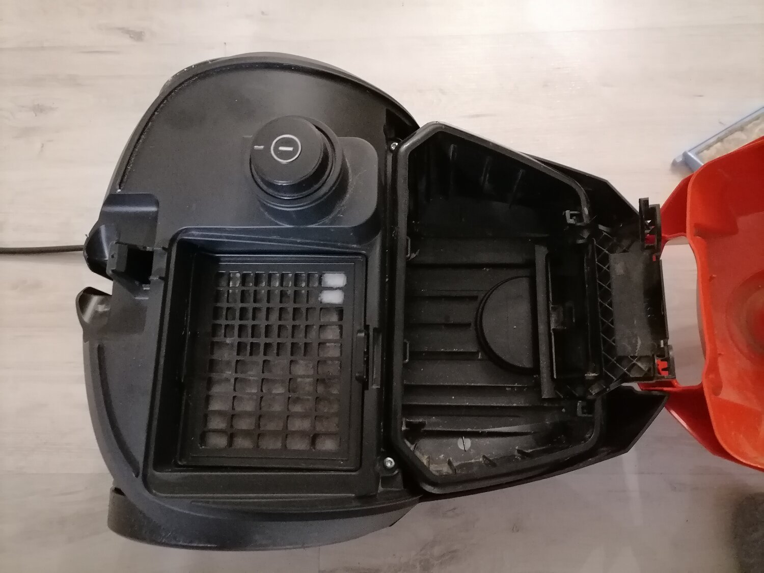 bosch пылесос bosch bgl 252103, пылесос bosch, пылесос arnica nika красный, пылесос бош, пылесос бош bgc05aaa2