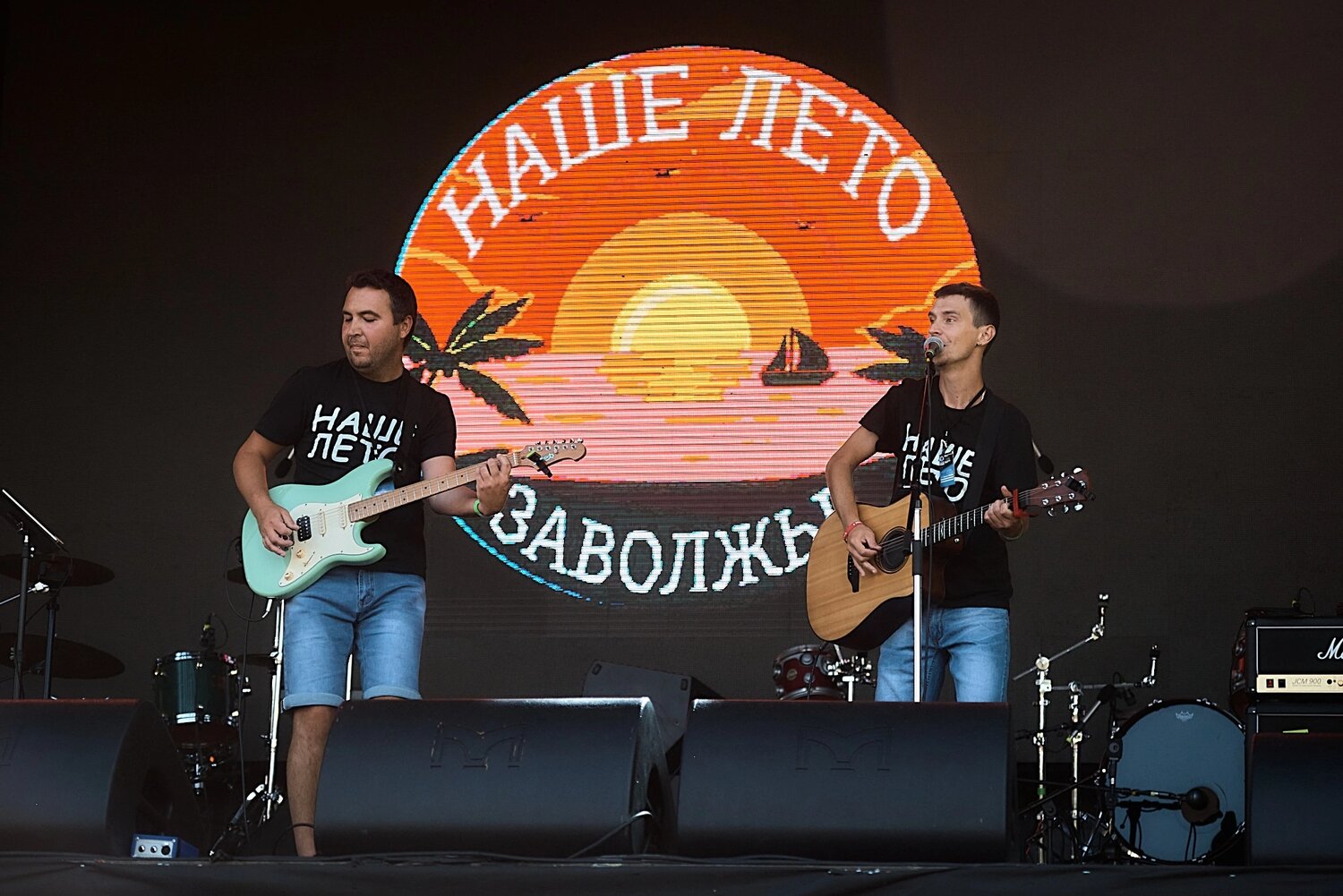 рок концерта, мужчина, рок фестиваль, группа другие, - live 2017 / концерт / живой звук