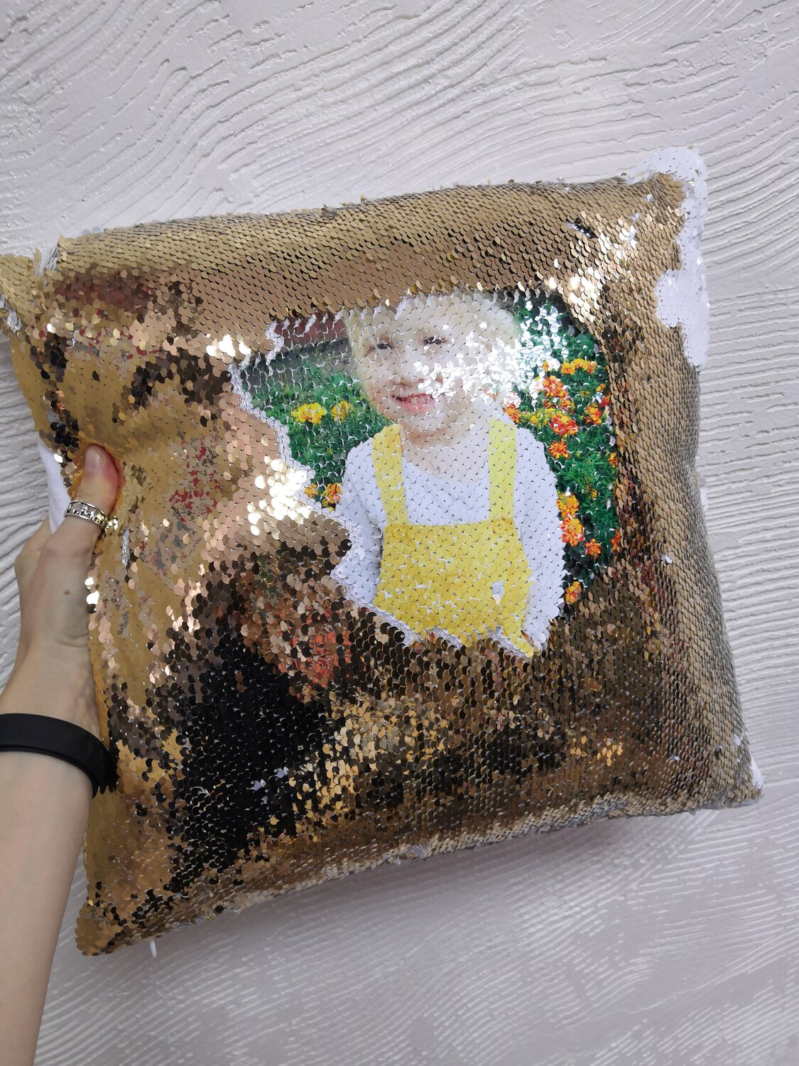 подушка с пайетками с фотографией, подушка с пайетками, подушка двухсторонняя паетки с портретом, пайетка, печать лица на пайетках