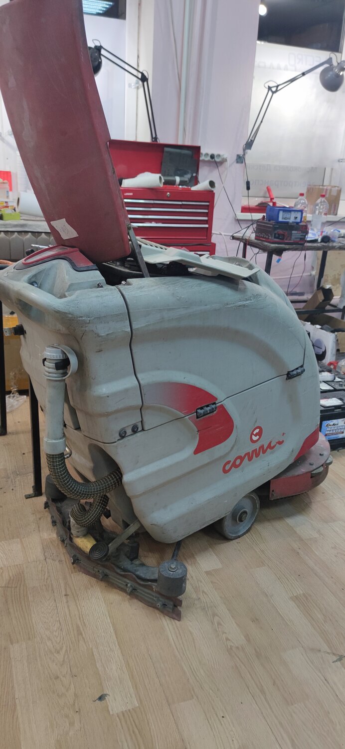 поломоечная машина t2, поломоечная машина innova 85bt, поломоечная машина comac abila 50b, поломоечная машина керхер в90, поломоечная машина tennant t5