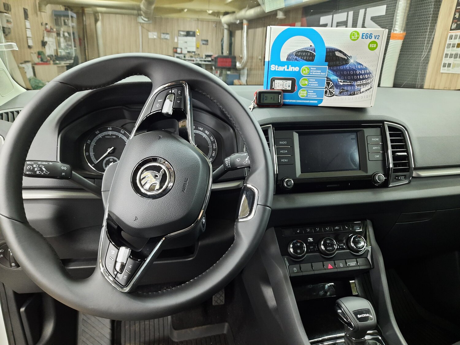 руль шкода рапид 2021, руль шкода кодиак, шкода кодиак 2020 салон, автомобиль, Volkswagen Amarok