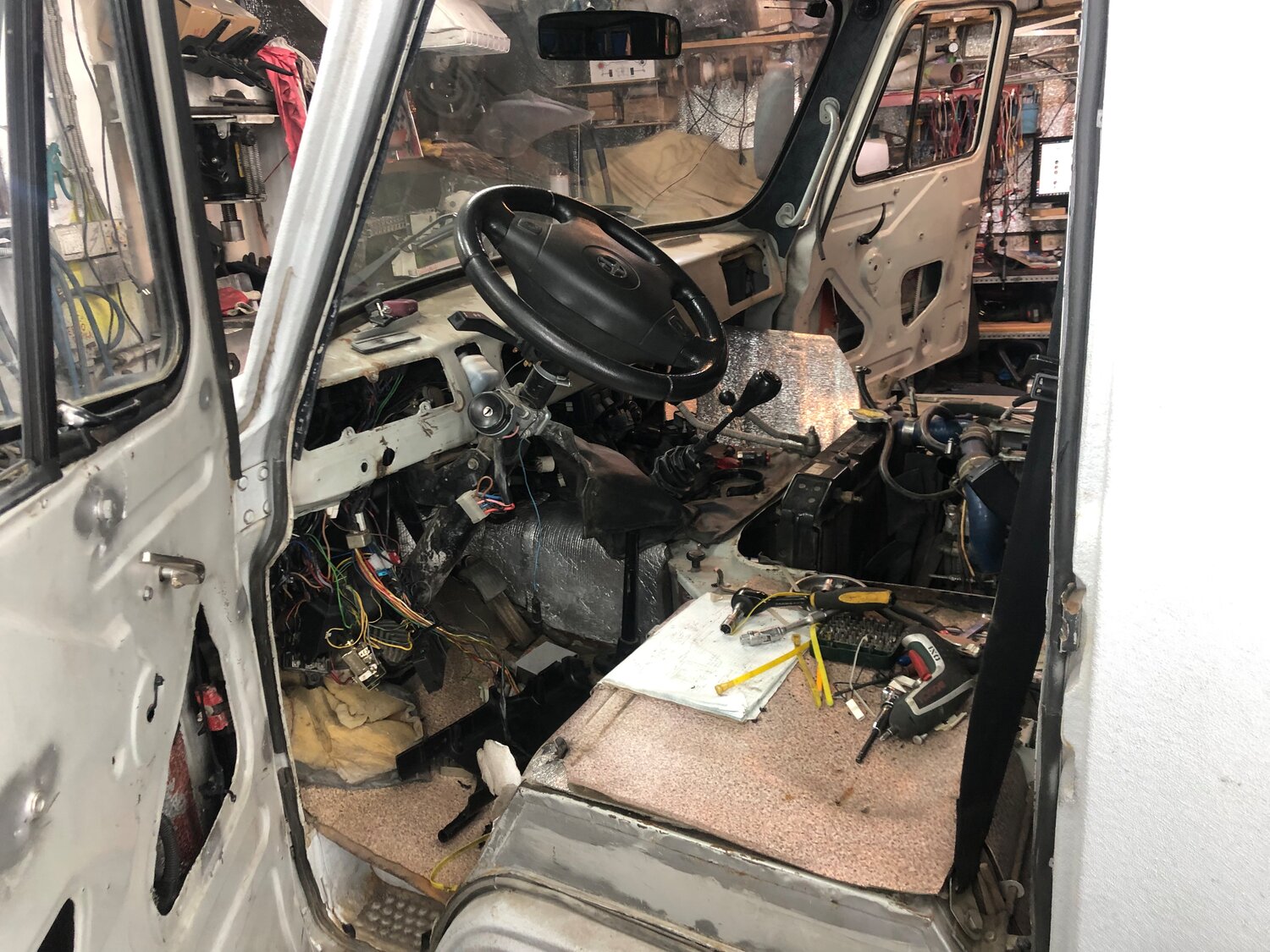 уаз 3909 пожарный салон, уаз 39625 салон, уаз 3303 с мотором газ 53, уаз 390945 салон, уаз 3303 бортовой книга сплена педал