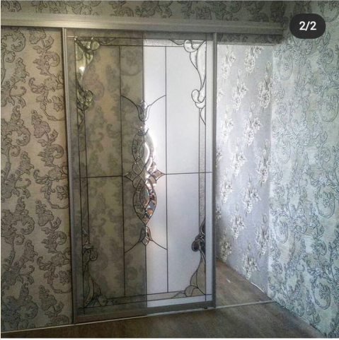 шкаф купе, шкаф купе с гравировкой на зеркале, двери купе с бевелсами, шкаф купе классика, купе кронберг зеркало пескоструй
