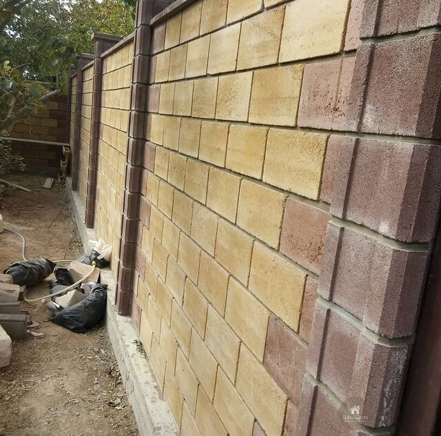 Строительство забора из бетонных блоков