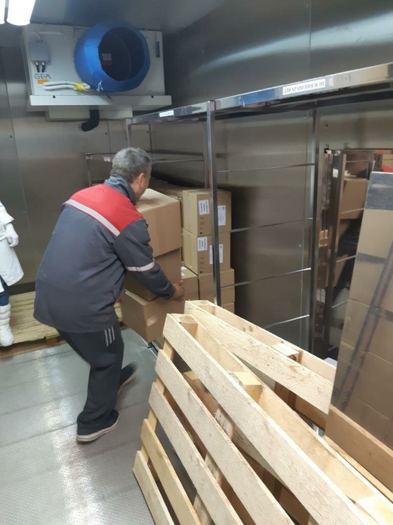 грузчики фура, грузчик, работа грузчиком, строительные материалы, строительный