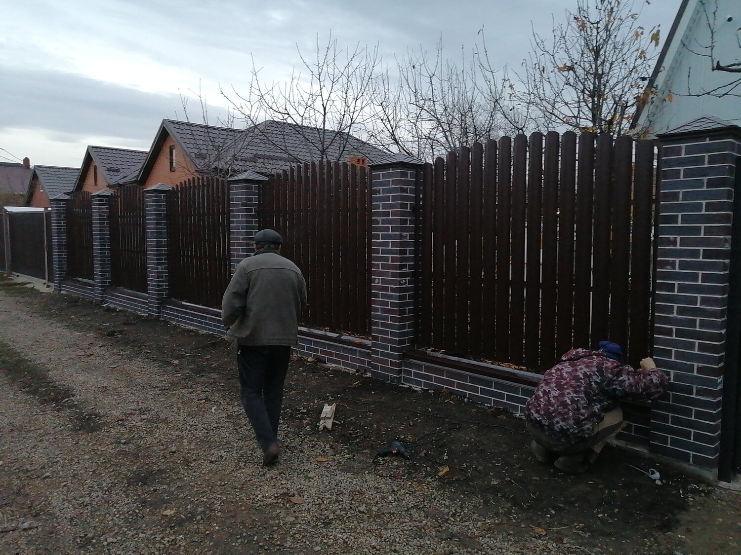 забор, забор из металлического штакетника, забор металлический штакетник, забор ворота, забор из штакетника