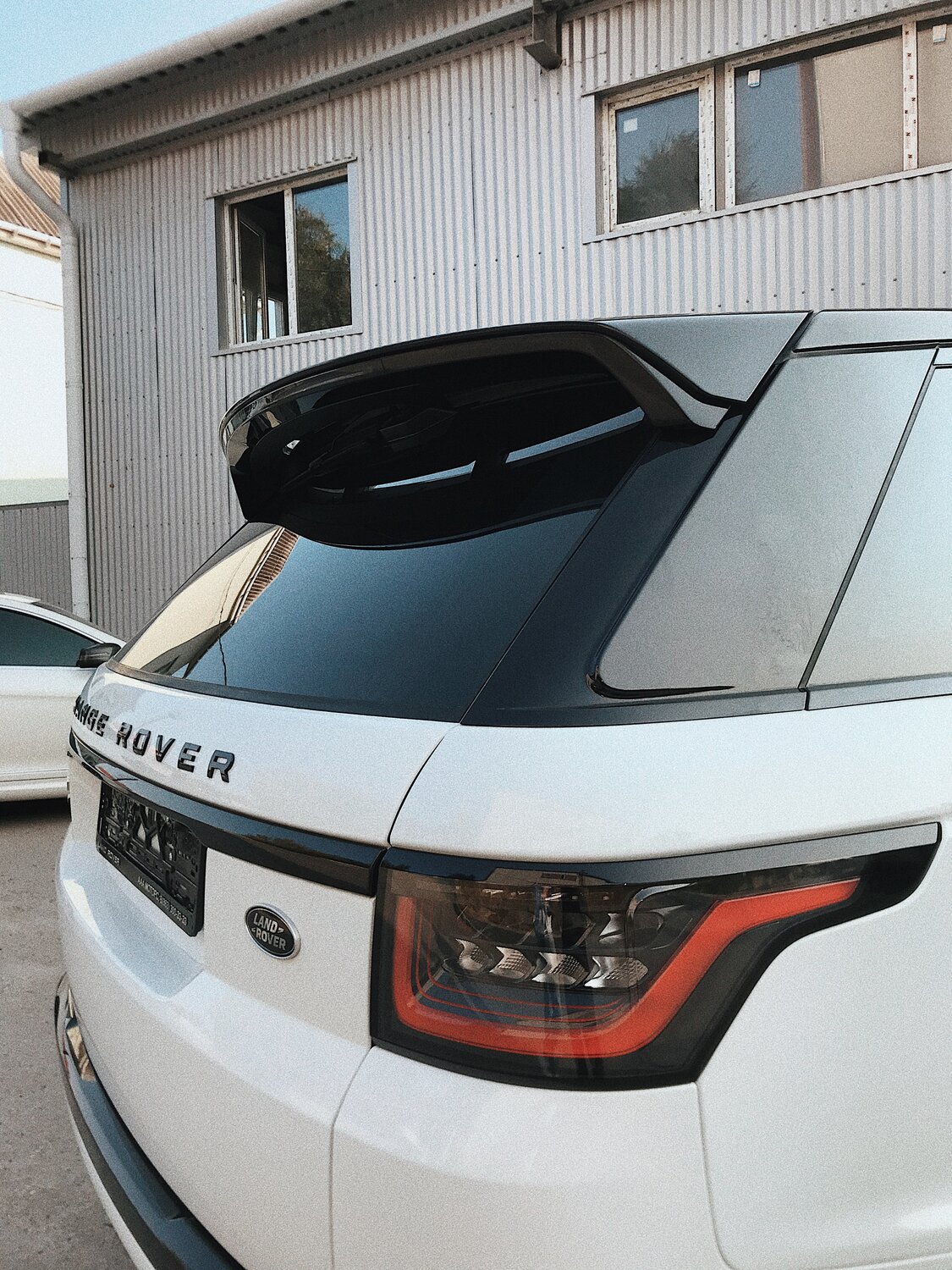 спойлер range rover evoque, спойлер, спойлер на рендж ровер эвок, задний спойлер lexus rx350, range rover sport спойлер