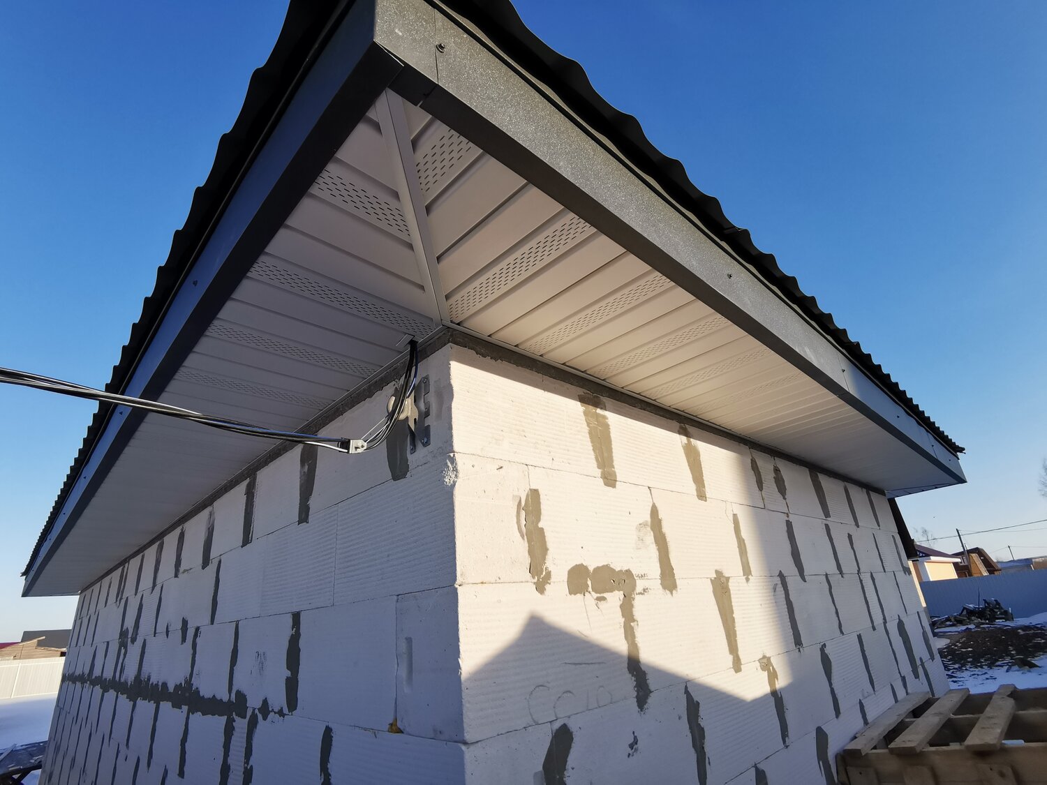 Демонтаж металлочерепицы в фер - 80 фото