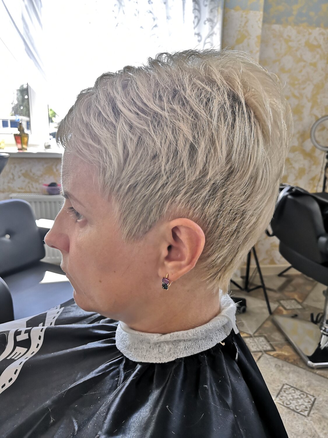 короткие стрижки модные, короткие женские стрижки, модные женские стрижки, женские стрижки, стрижки короткие
