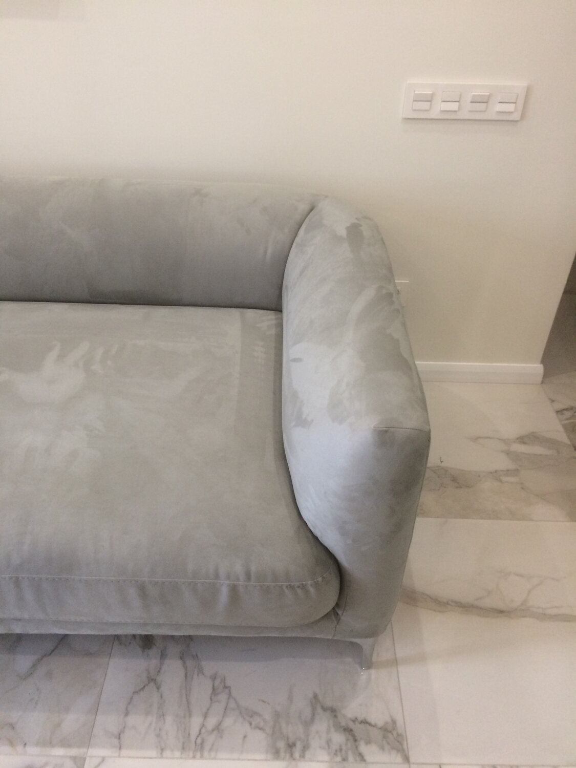 диван, мягкая мебель, мебель, промятый диван, диван мягкий