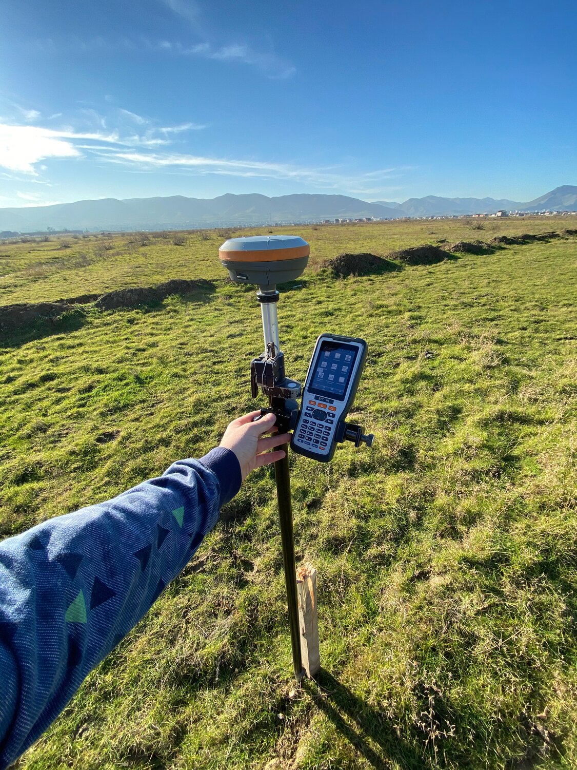 прибор для измерения участка земли, геодезия, gps геодезист south g1, gnss rtk приемники, космическая геодезия