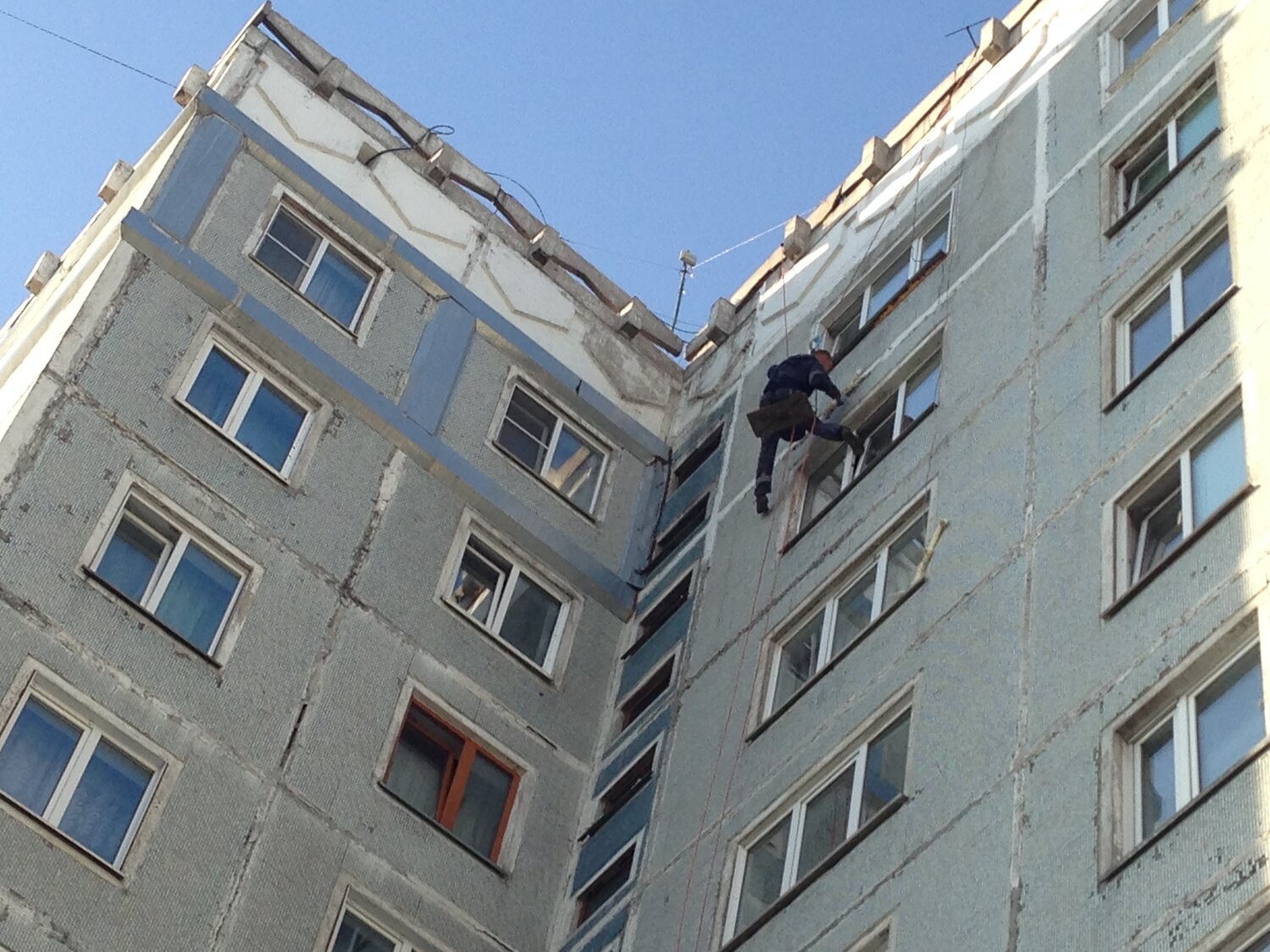 наружное утепление стен панельного дома, швы в панельном доме, утепление торцевых стен панельных домов, промерзают швы в панельном доме, квартира в панельном доме