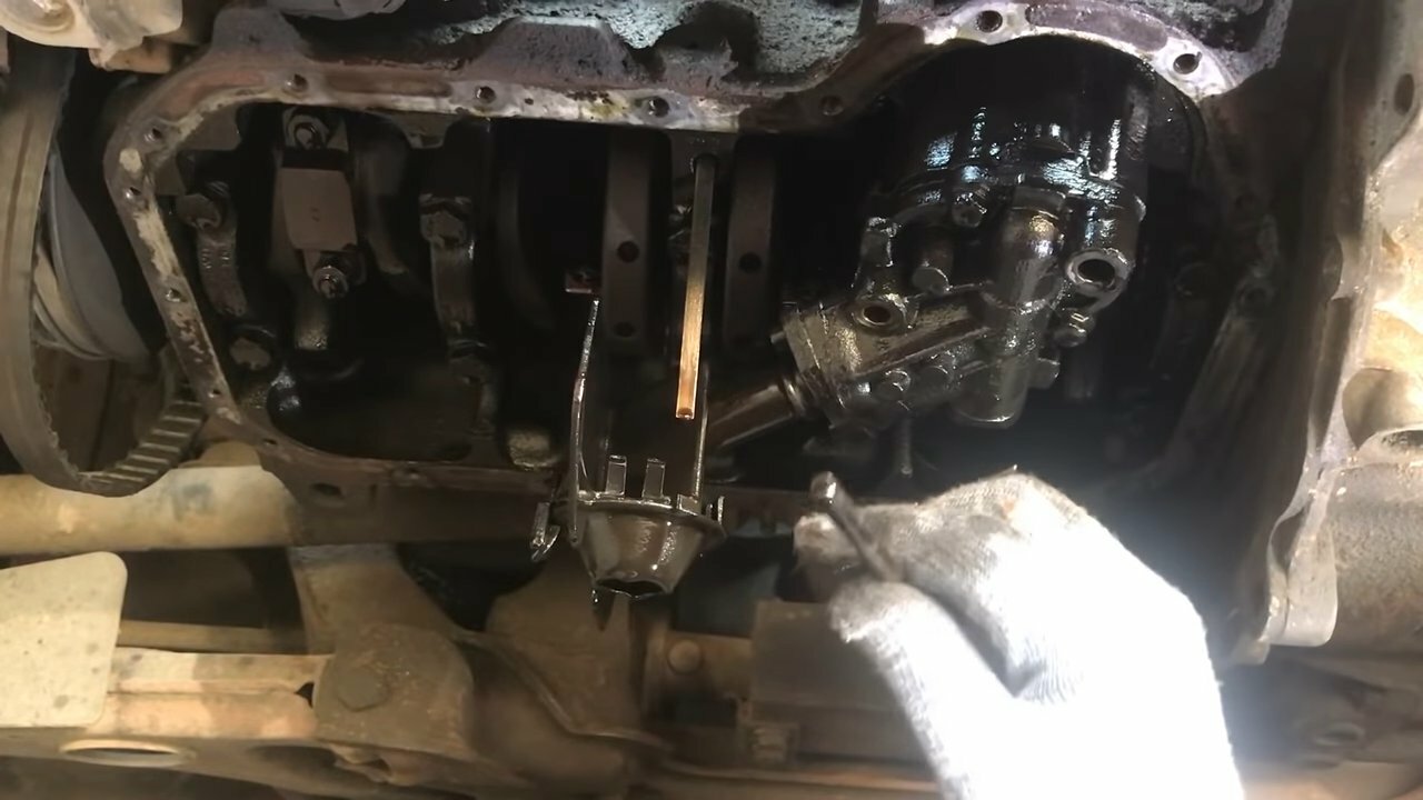kia ceed sw 2008г гофра, 1.4 bca масляный насос, прокладка поддона toyota cresta 90, масло в двигатель, снятие поддона ауди 80