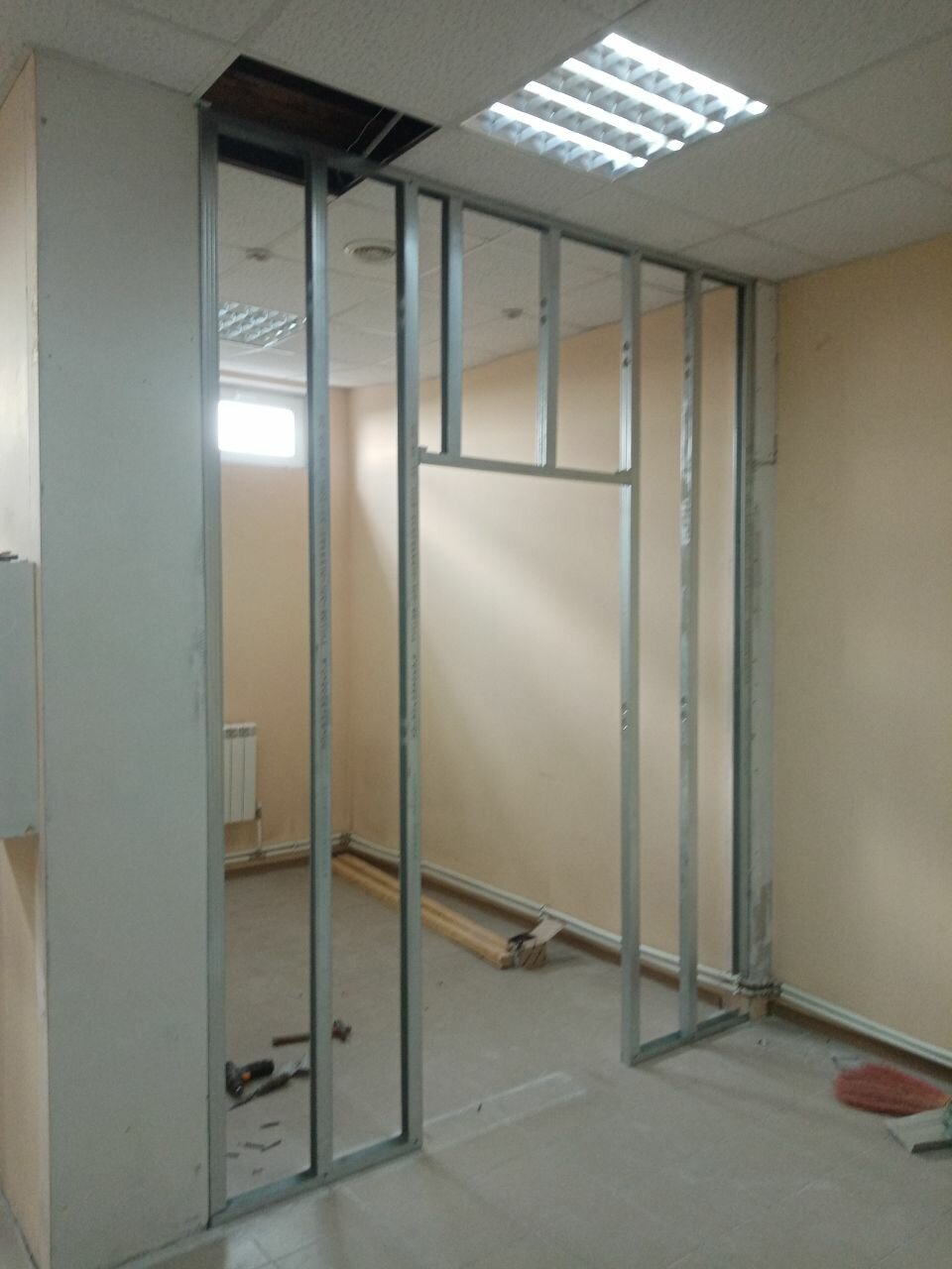 гипсокартон перегородка, перегородка из гипсокартона, перегородка из гкл, перегородка гкл, гипсокартонные перегородки