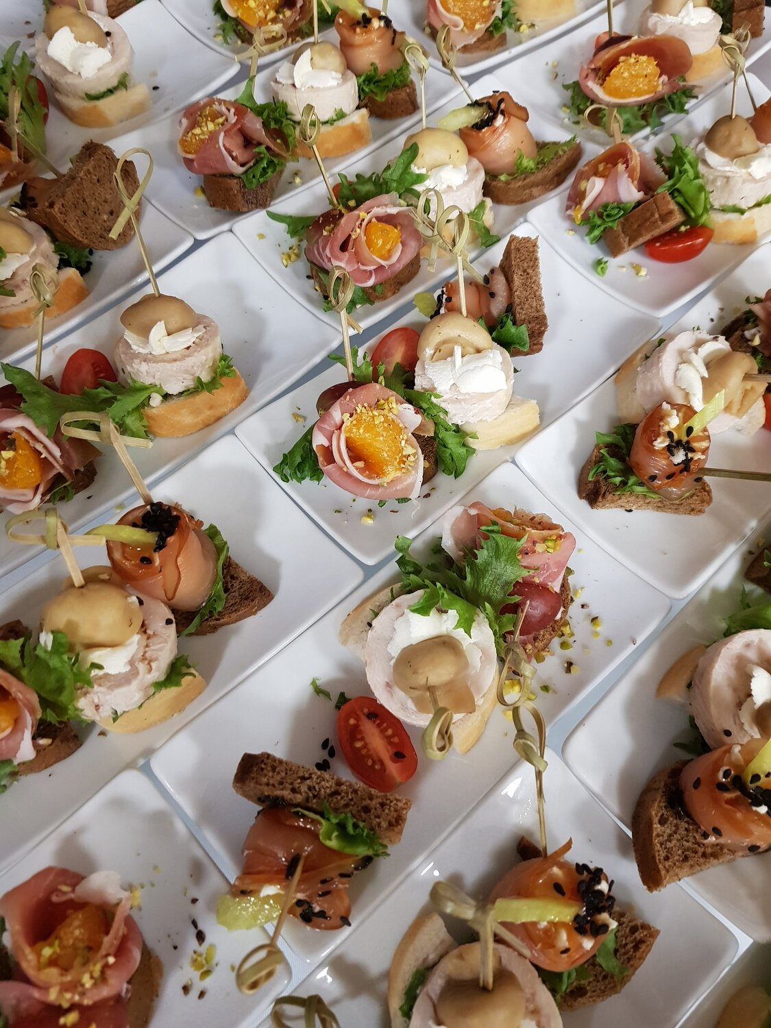 закуски, закуски для фуршета, закуски канапе, канапе и тарталетки для фуршета, закуска с селёдкой для фуршета