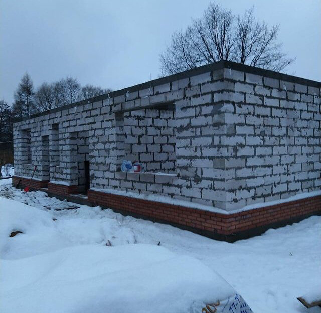 кирпичный гараж, недостроенный дом в малой пурге, дом, сарай из пеноблоков 4 на 8, дом в селе