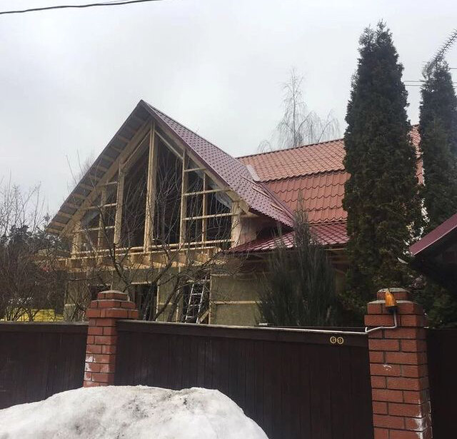 дом в красногорске, tegola nordland классик коричневый с отливом, дом дача, ондулин черепица 1950*960 коричневый, дома дачи коттеджи