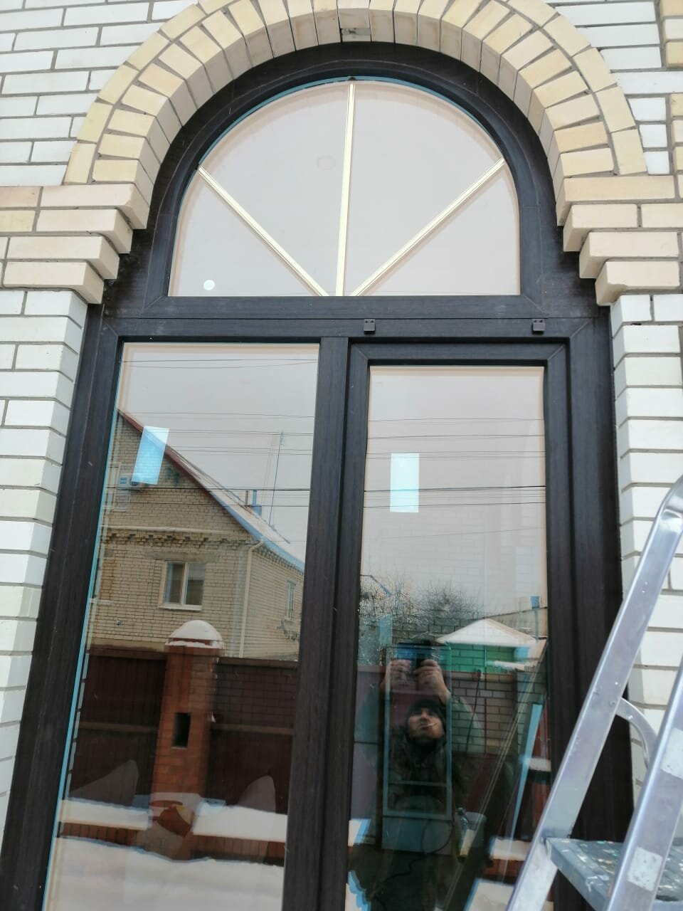 арочные окна, окно, окна в частном доме, арочные окна schuco, арочные окна рехау