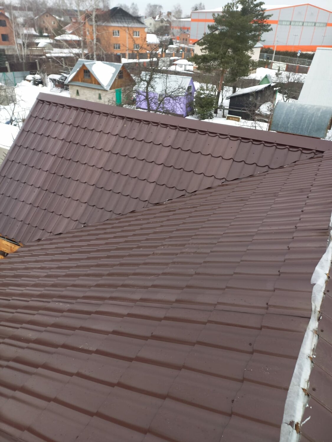 ендова металлочерепица, кровля, металлочерепица, металлочерепица монтаж, монтаж кровли