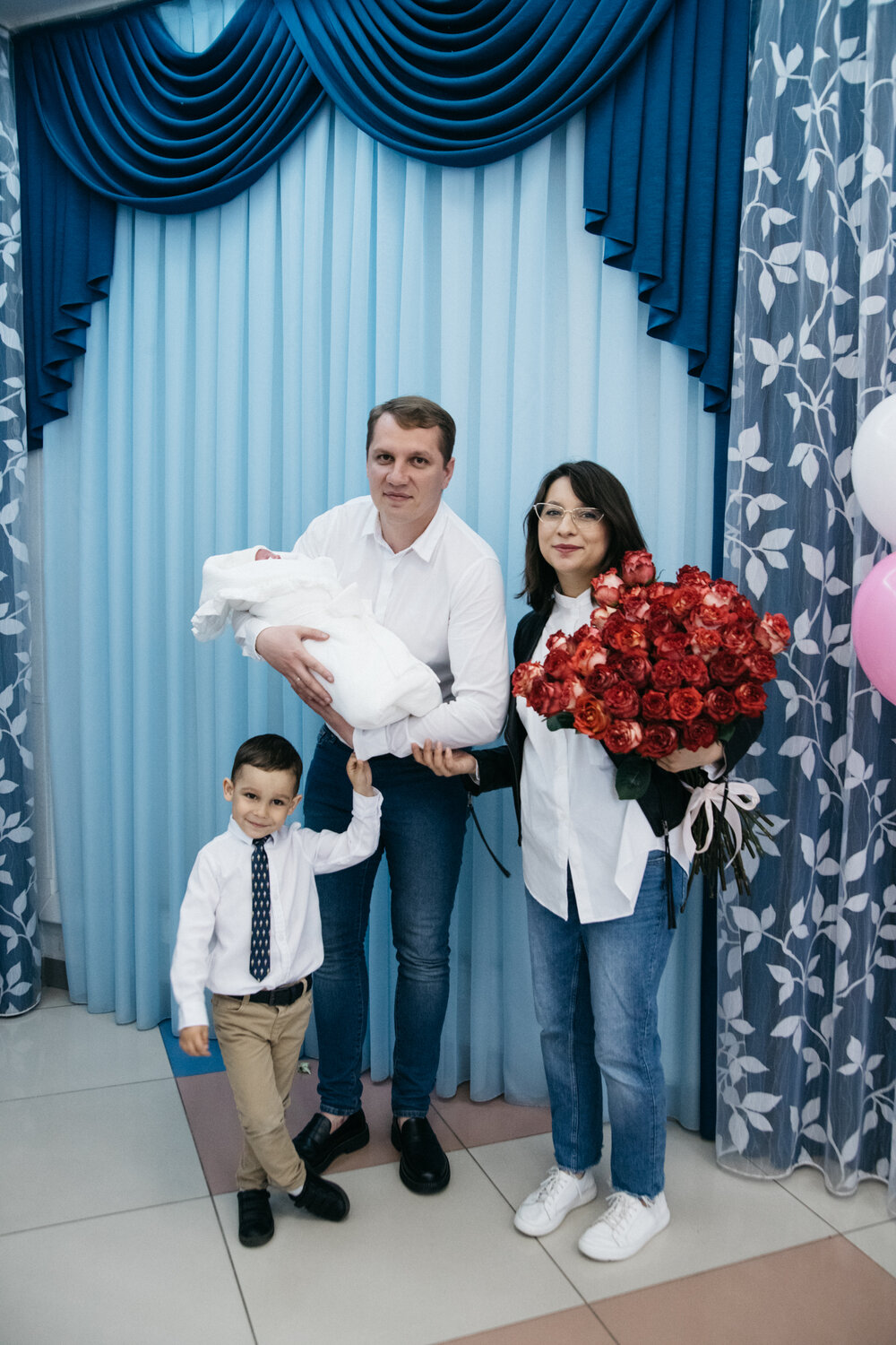 новичихина евгения ивановна россия воронеж, выписки из роддома, человек, выписка перинатальный центр воронеж, ребенок
