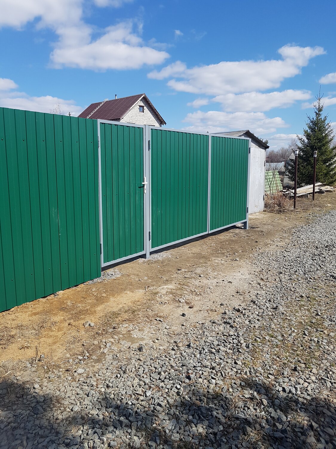 забор из профлиста, забор из профнастила, забор 160 из профлиста, профлист забор, забор из профлиста на даче