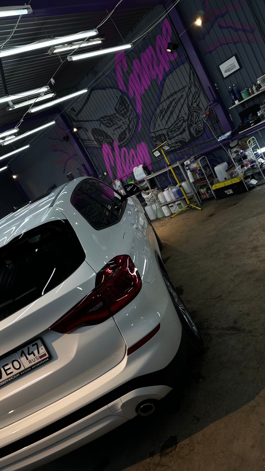 белая bmw 4300000, детейлинг мерседес, автомобиль, мерседес glc coupe белый с черной крышей, gla amg 45 серый