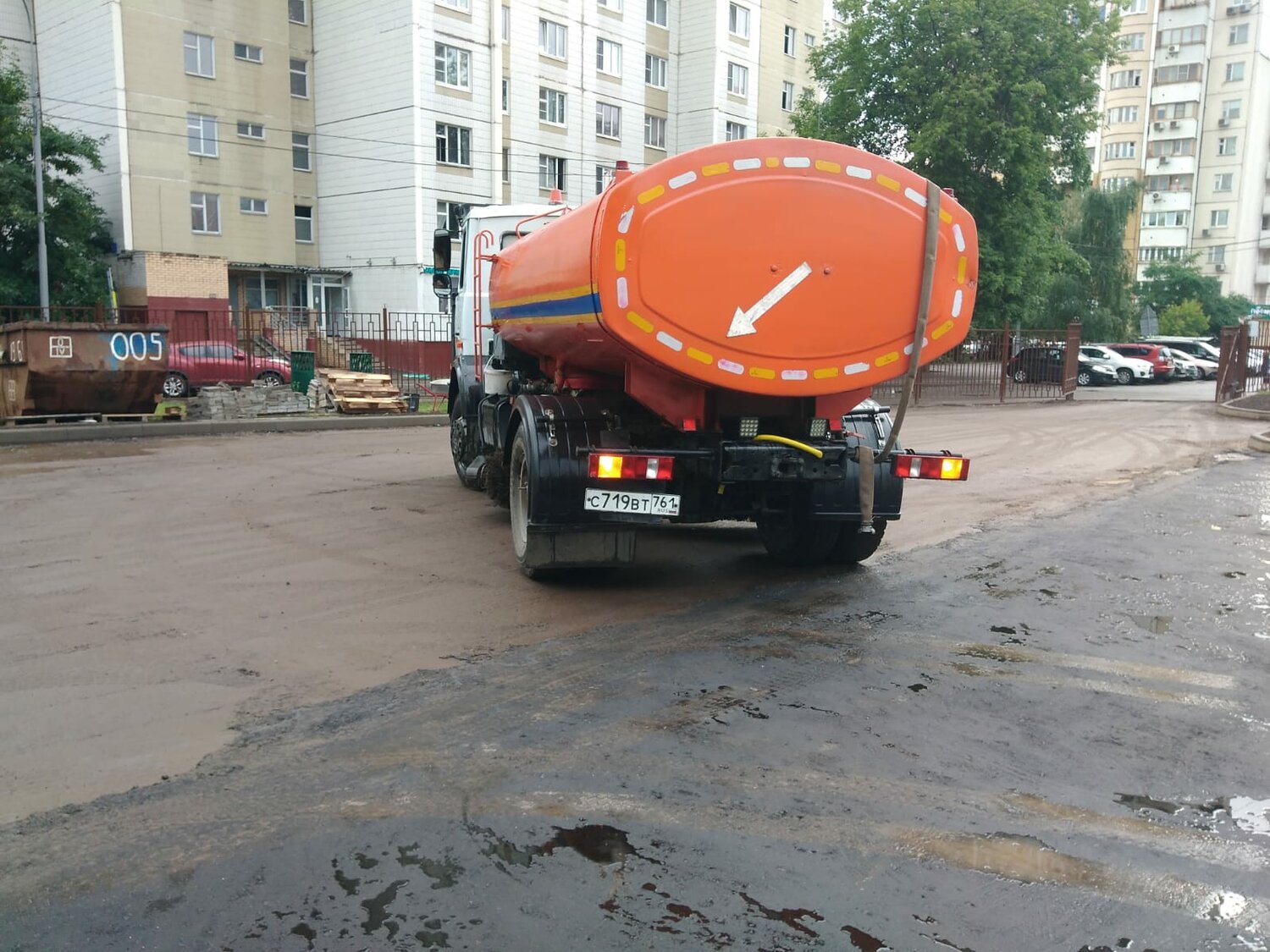 поливомоечная машина, камаз ассенизатор, маз 5340 ассенизатор, поливомоечная машина маз ко 806, ассенизаторская машина