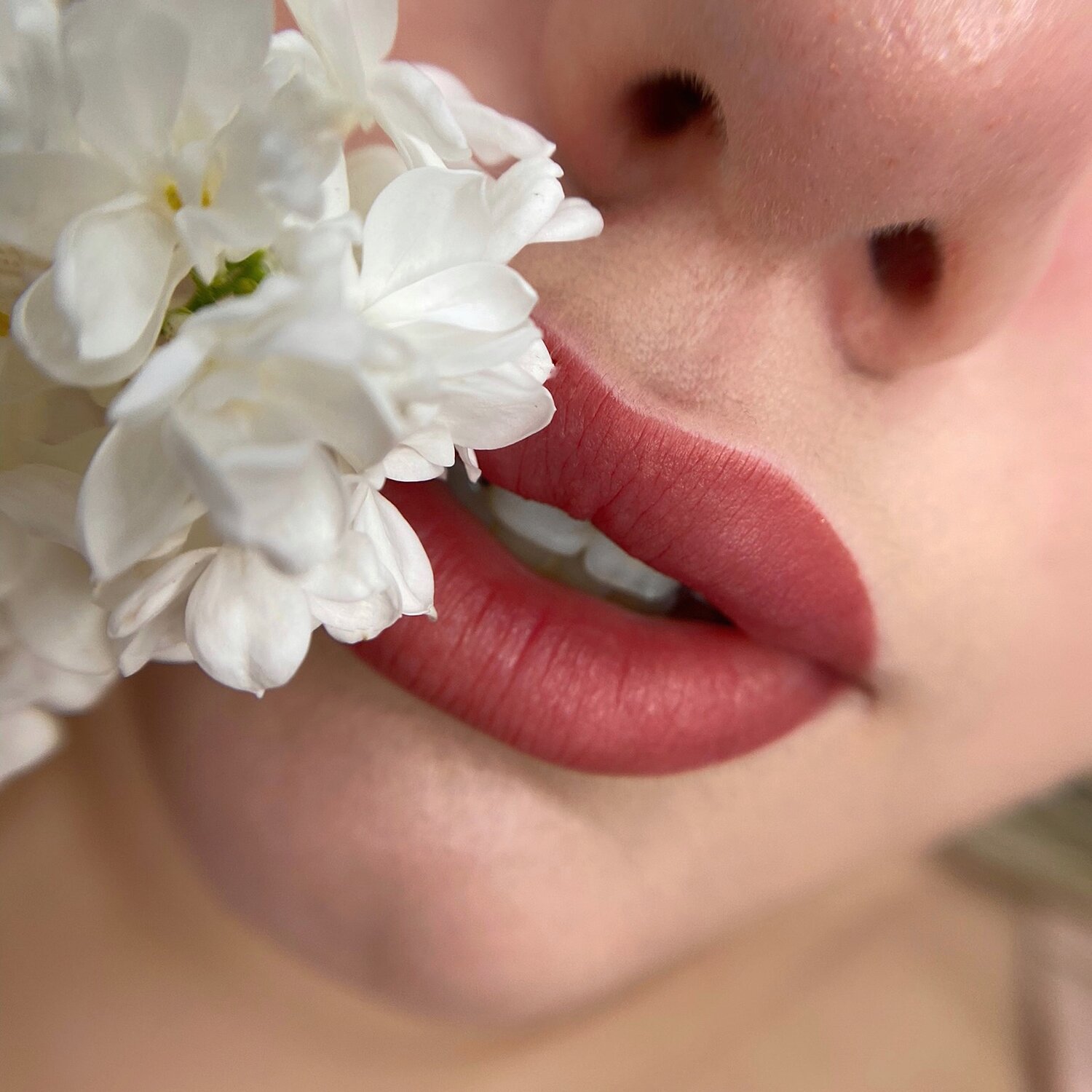 губы, нежные губы, цветы, макияж губ, увеличить губы